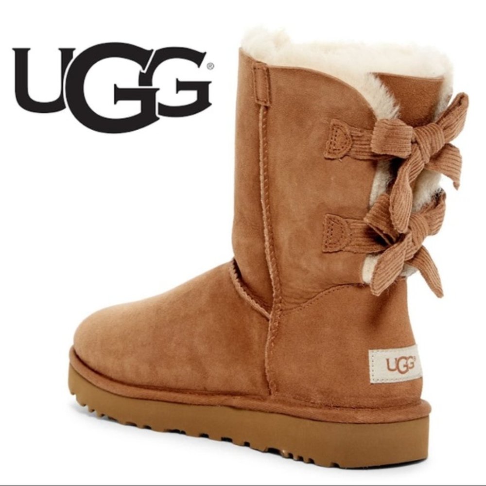 UGG Bailey Bow II  Corduroy Sheepskin Short Boots Genuine Size 8